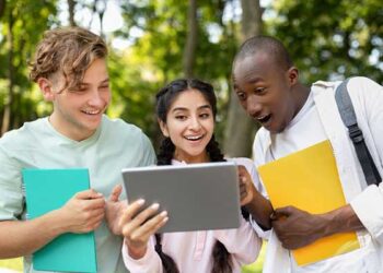 A picture showing How to Secure Fully Funded Scholarships for Canada in 2023